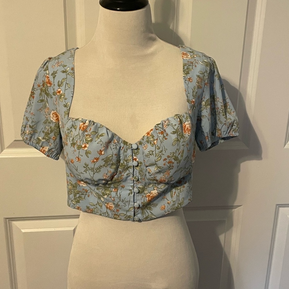 Daphne crop blouse